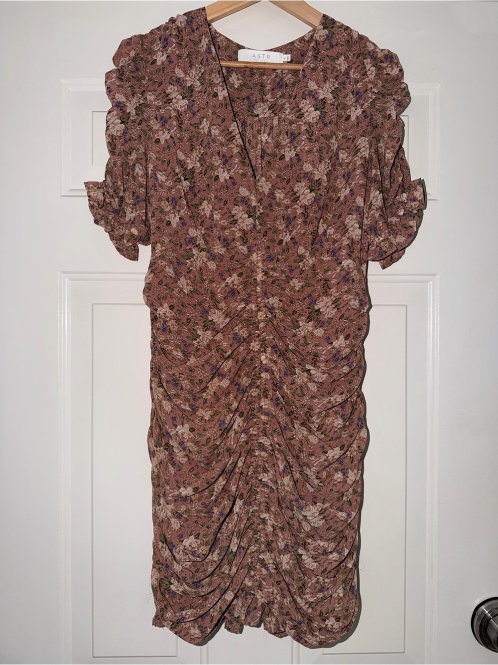 Astr the Label‎ Floral Mini Dress in Mauve Brown with Green and Purple Accents-L